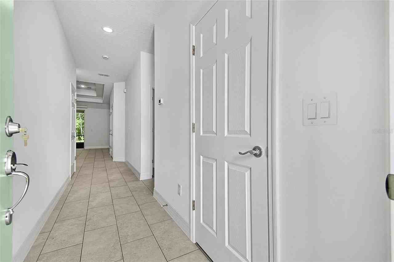 14 Ullynn Pl #B - Photo 6 of 39