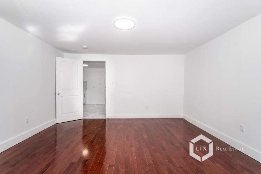 518 E 8th St - Photo 2 of 10
