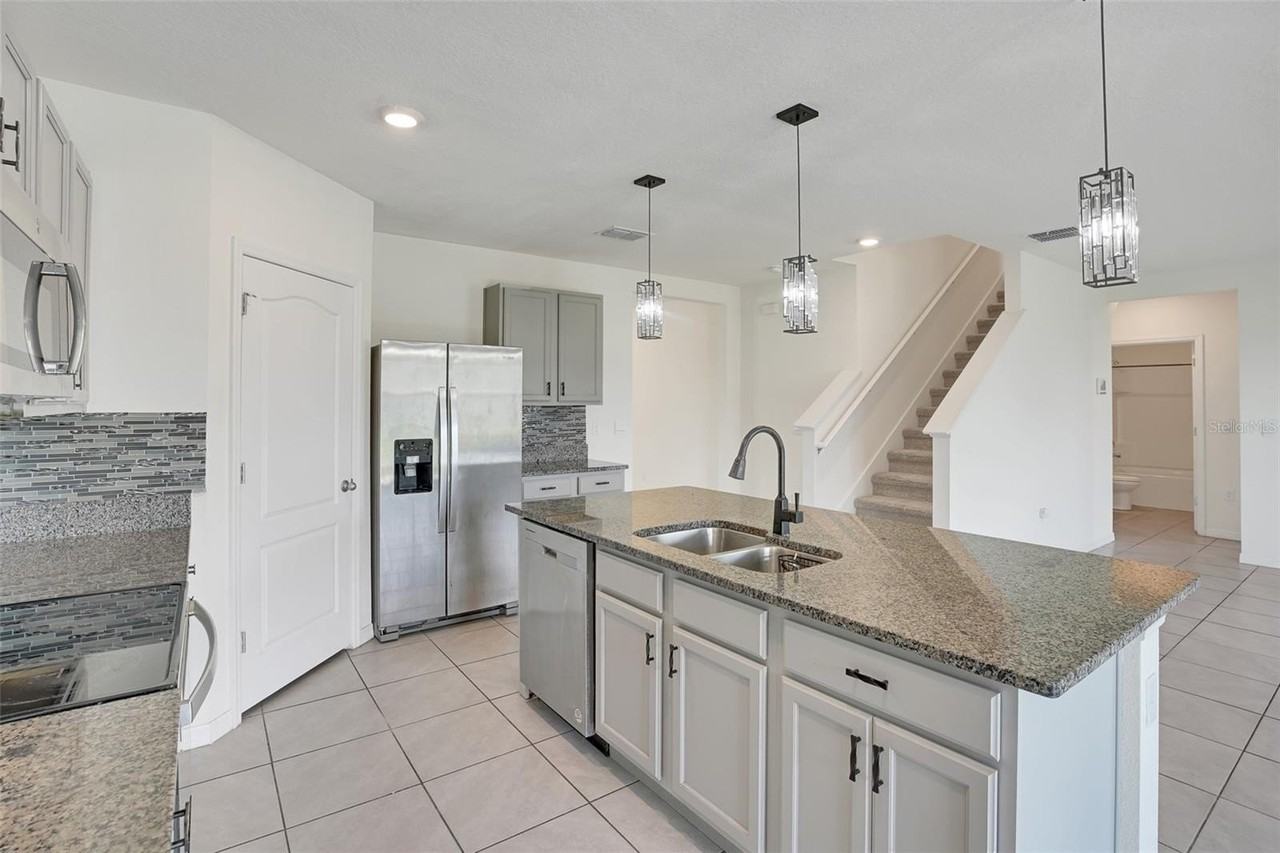 11338 Amber Ridge Dr - Photo 5 of 43
