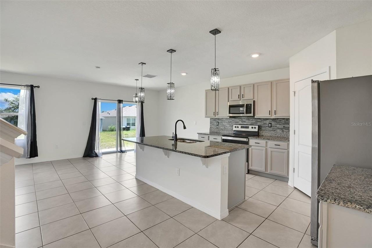 11338 Amber Ridge Dr - Photo 7 of 43