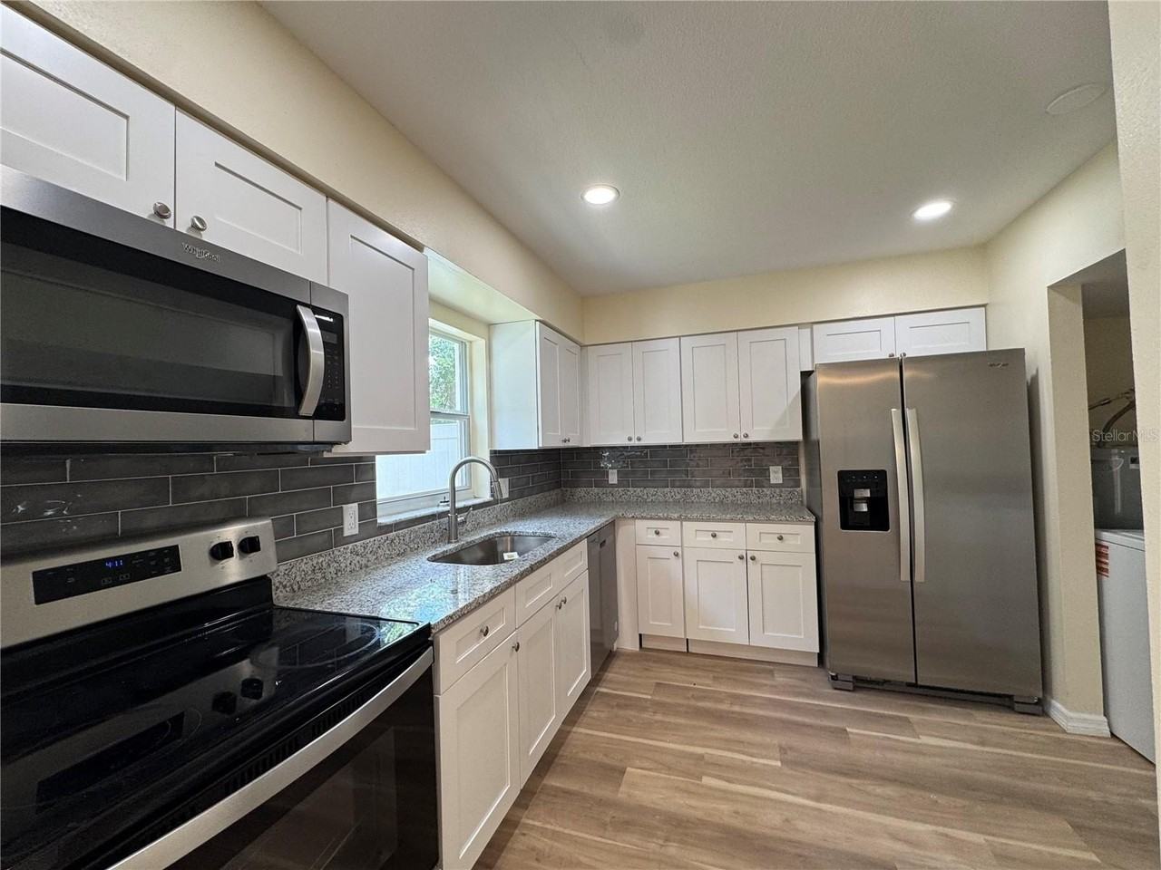 665 W Juniata St - Photo 5 of 18