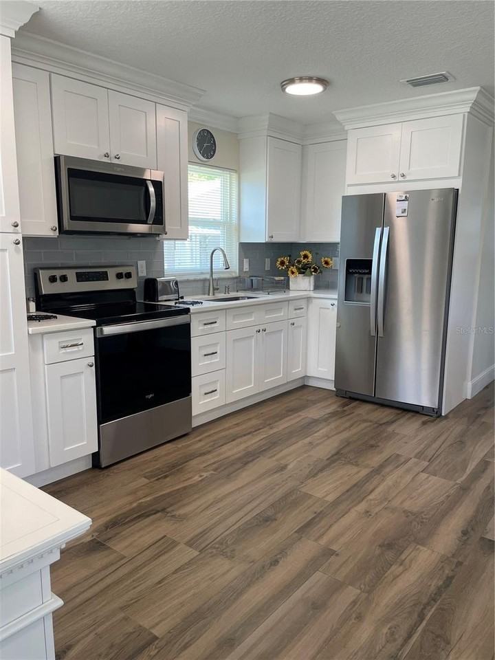 16931 Franklin Ave - Photo 6 of 21