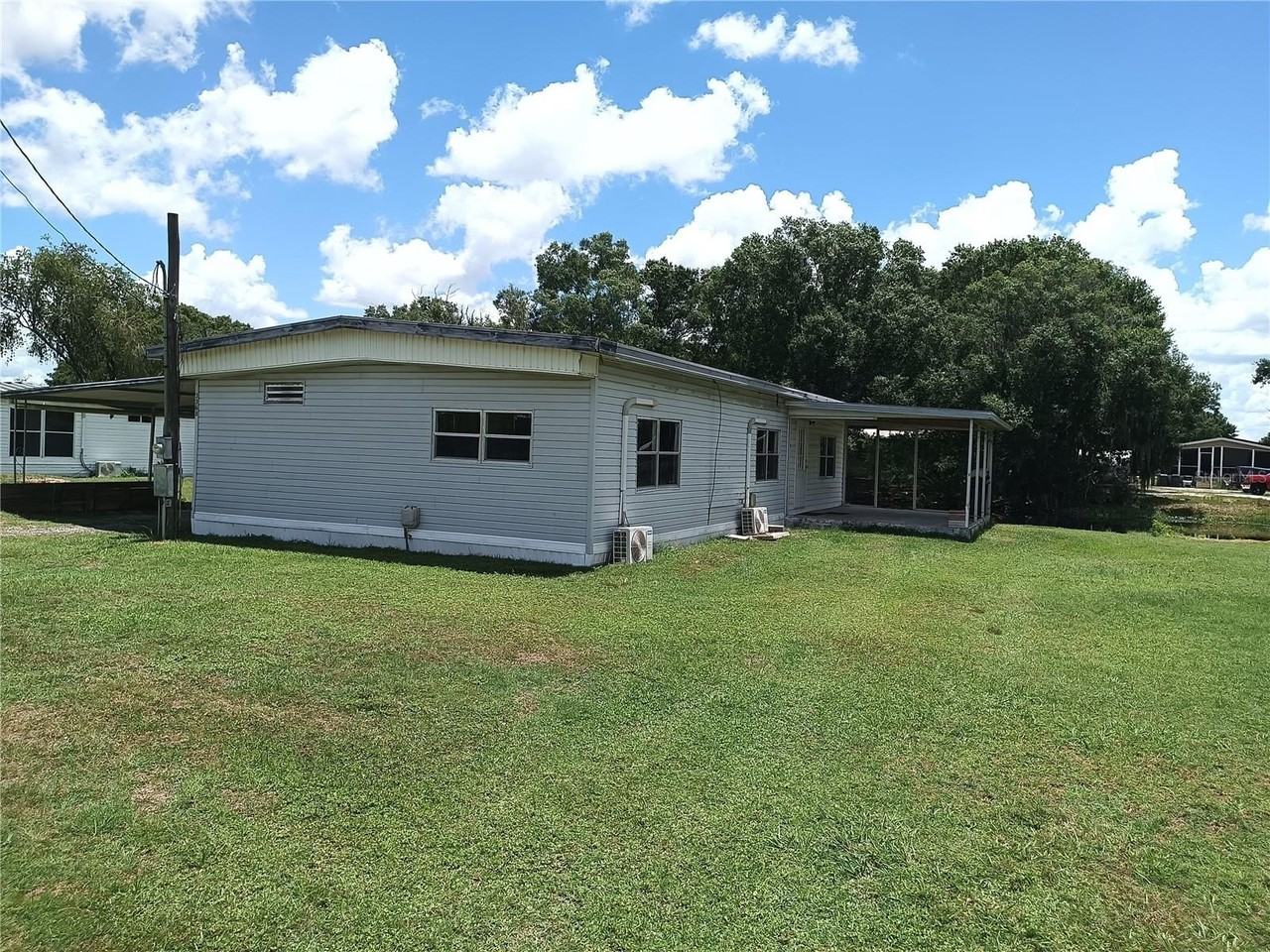 3368 Maple Ln