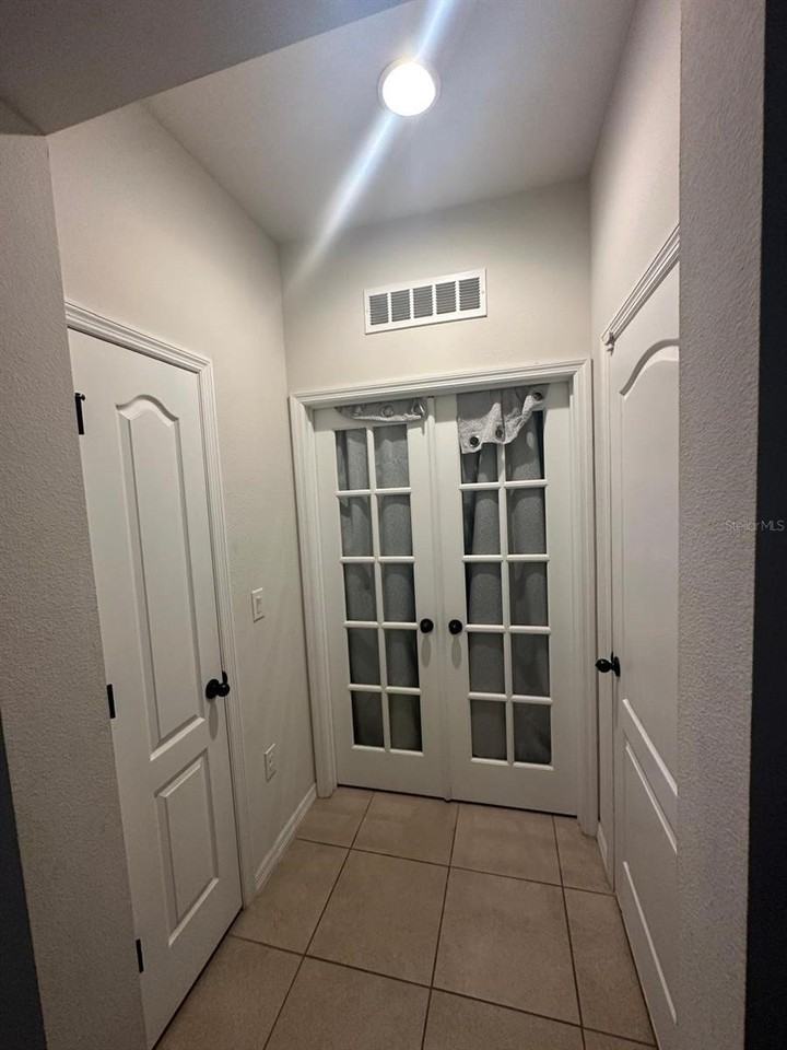 1382 Riley Cir - Photo 3 of 32