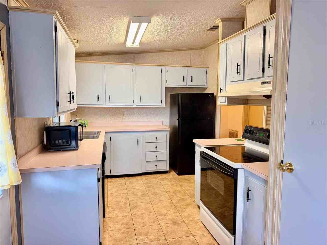 4637 Belle Grv - Photo 4 of 50