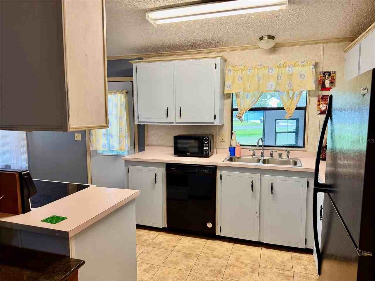 4637 Belle Grv - Photo 6 of 50