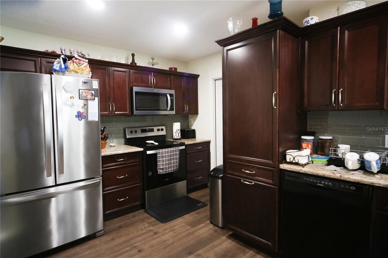 136 Baytree Blvd - Photo 4 of 18