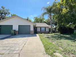 featured image of 215 Fernwood St