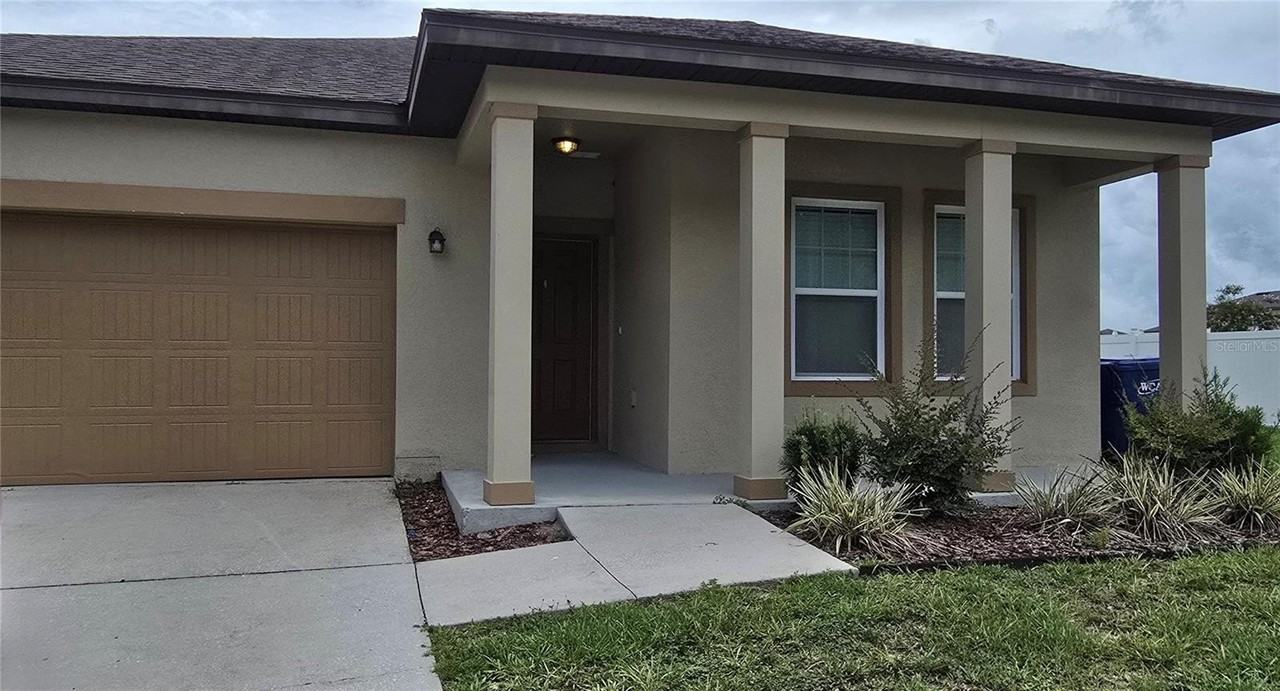 15660 Merlin Ave - Photo 2 of 23