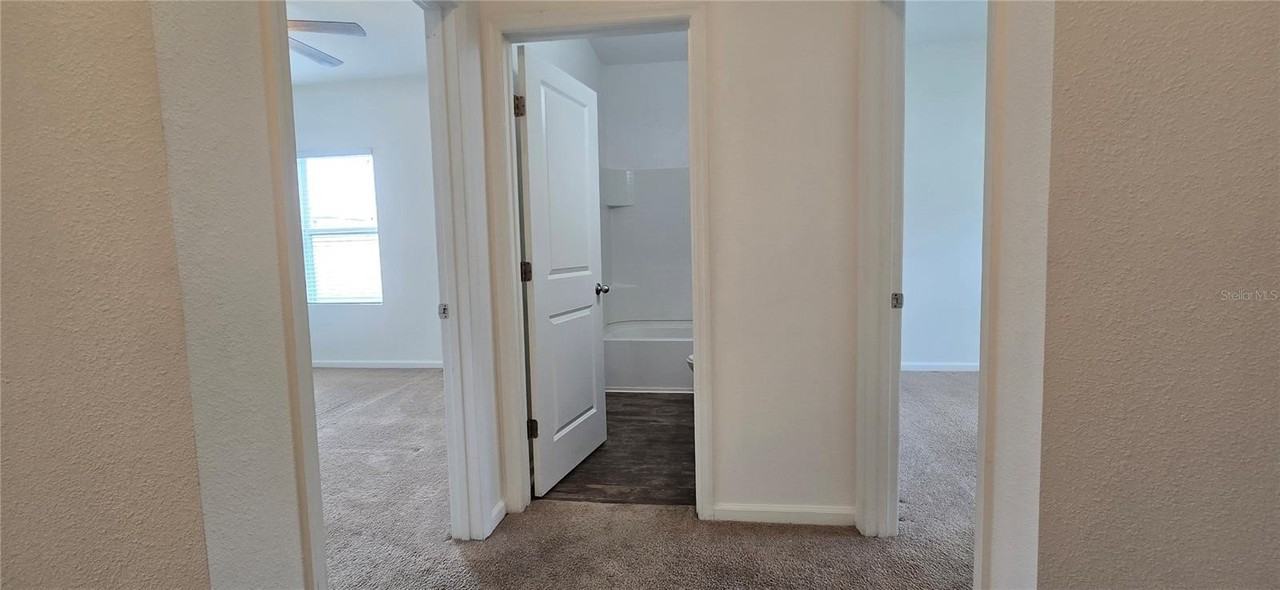 15660 Merlin Ave - Photo 4 of 23
