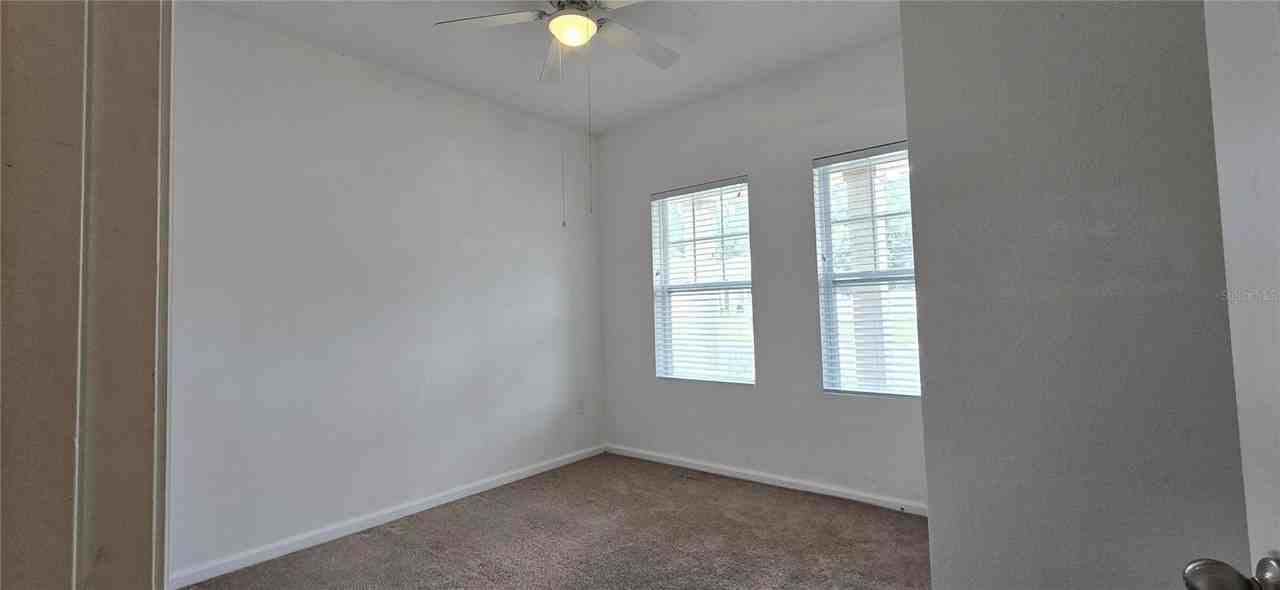 15660 Merlin Ave - Photo 5 of 23