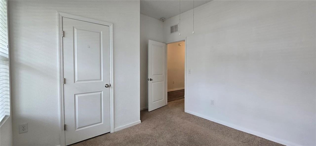 15660 Merlin Ave - Photo 6 of 23