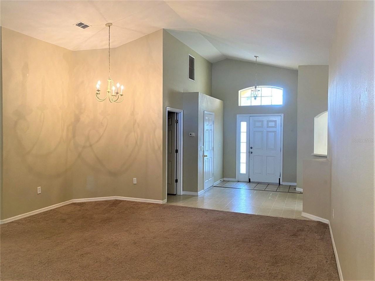 418 Ashley Pl - Photo 4 of 22