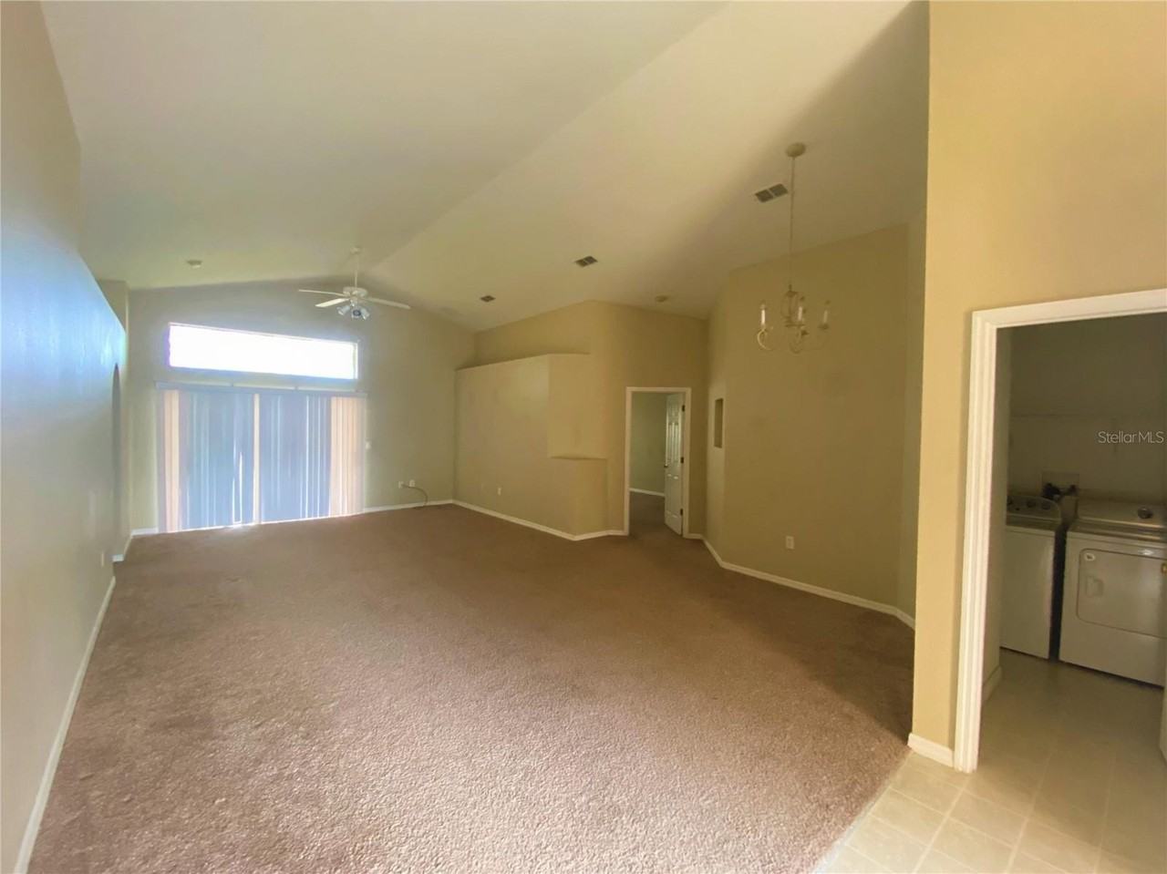 418 Ashley Pl - Photo 5 of 22