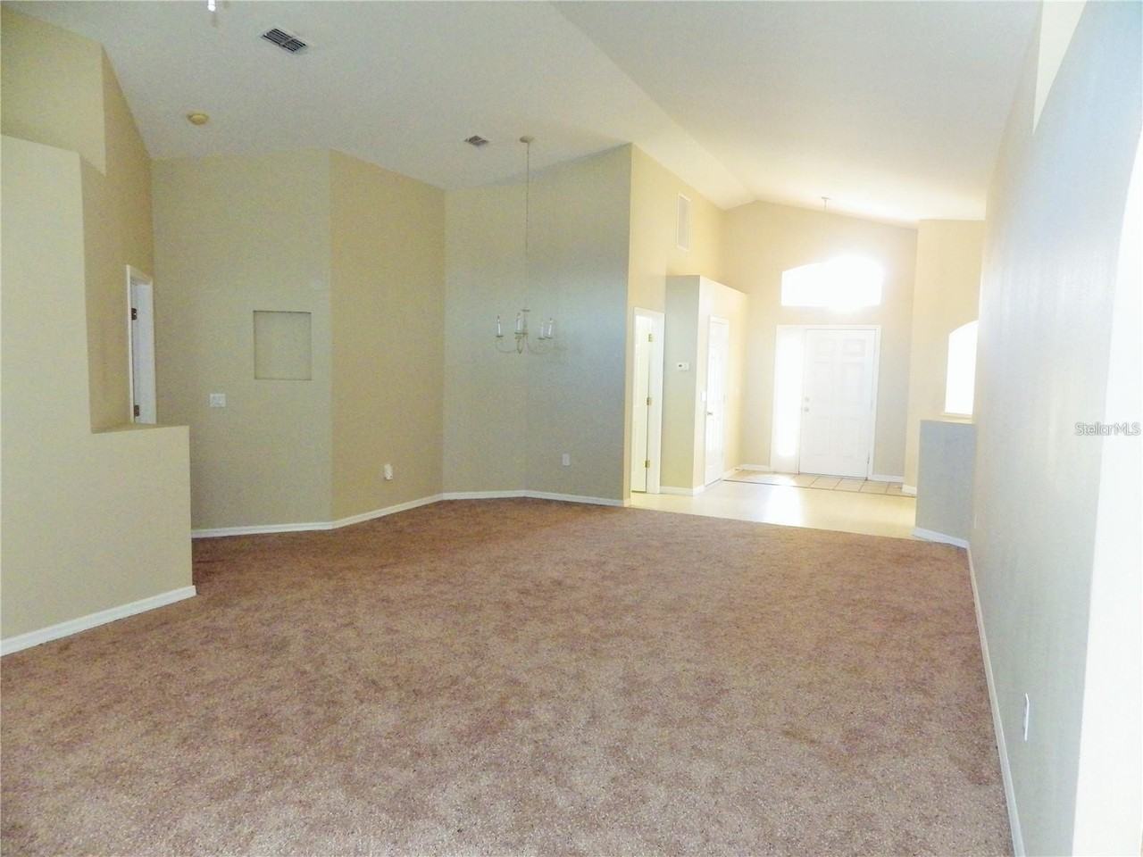 418 Ashley Pl - Photo 6 of 22