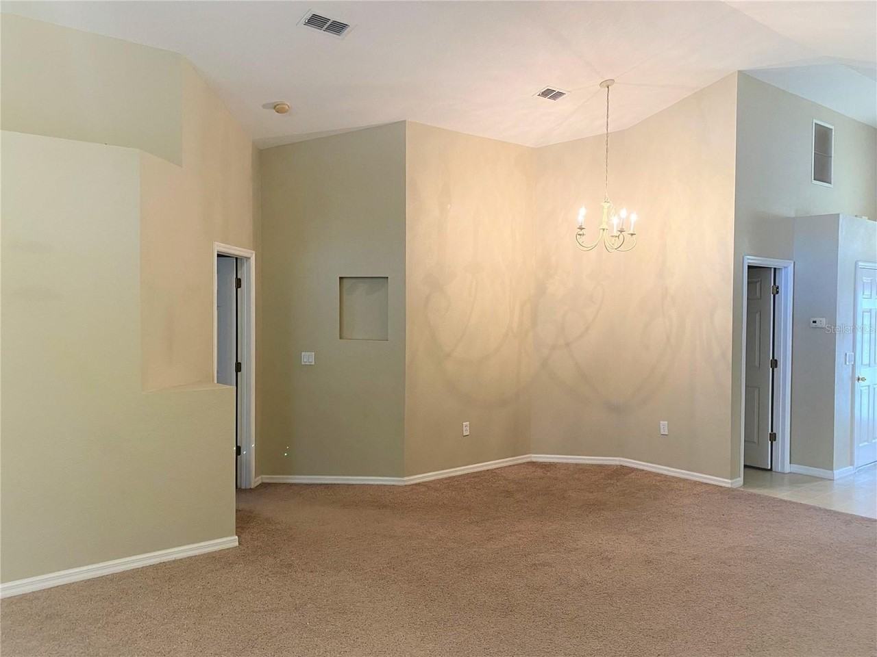 418 Ashley Pl - Photo 7 of 29