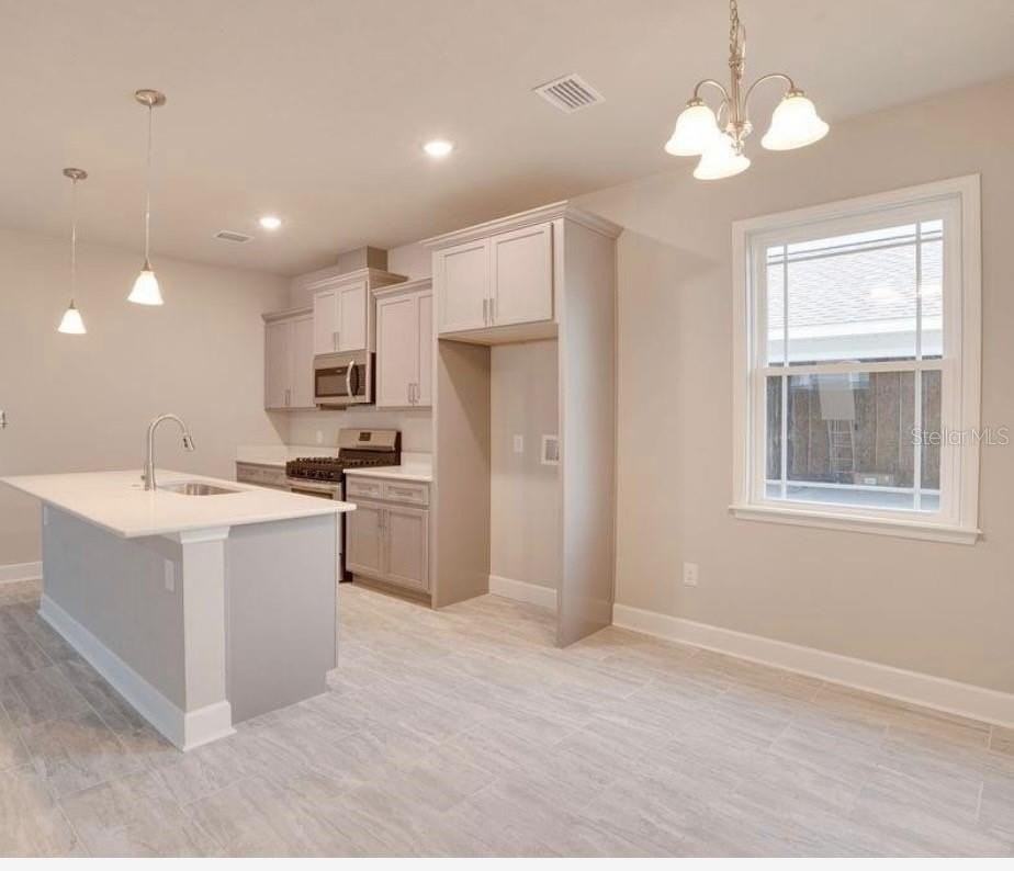 24339 Sw 18th Ln - Photo 5 of 14