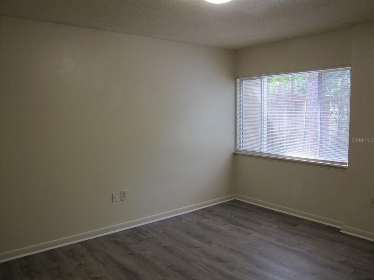 300 Nw 20th Ave #6 - Photo 4 of 22