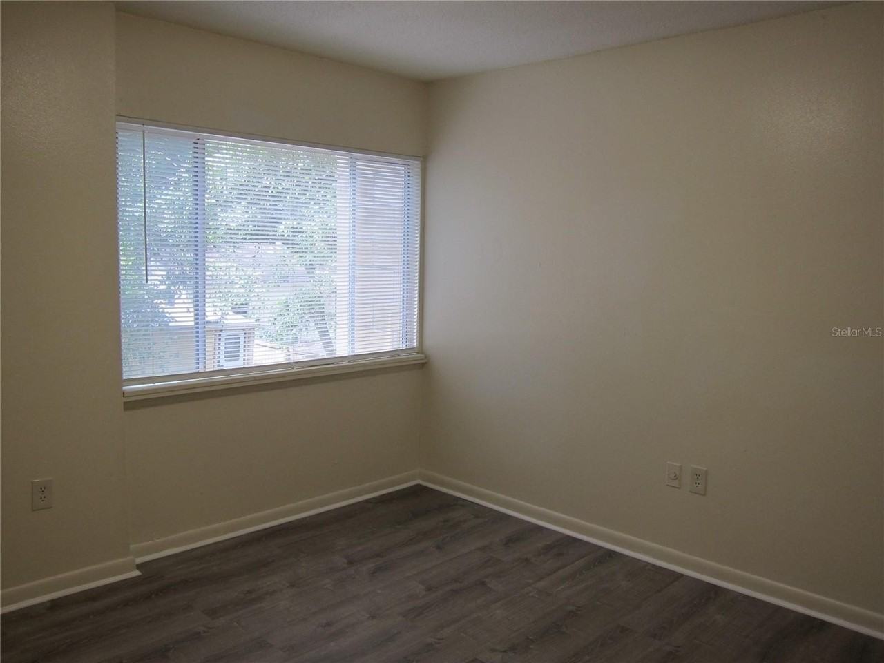 300 Nw 20th Ave #6 - Photo 5 of 22