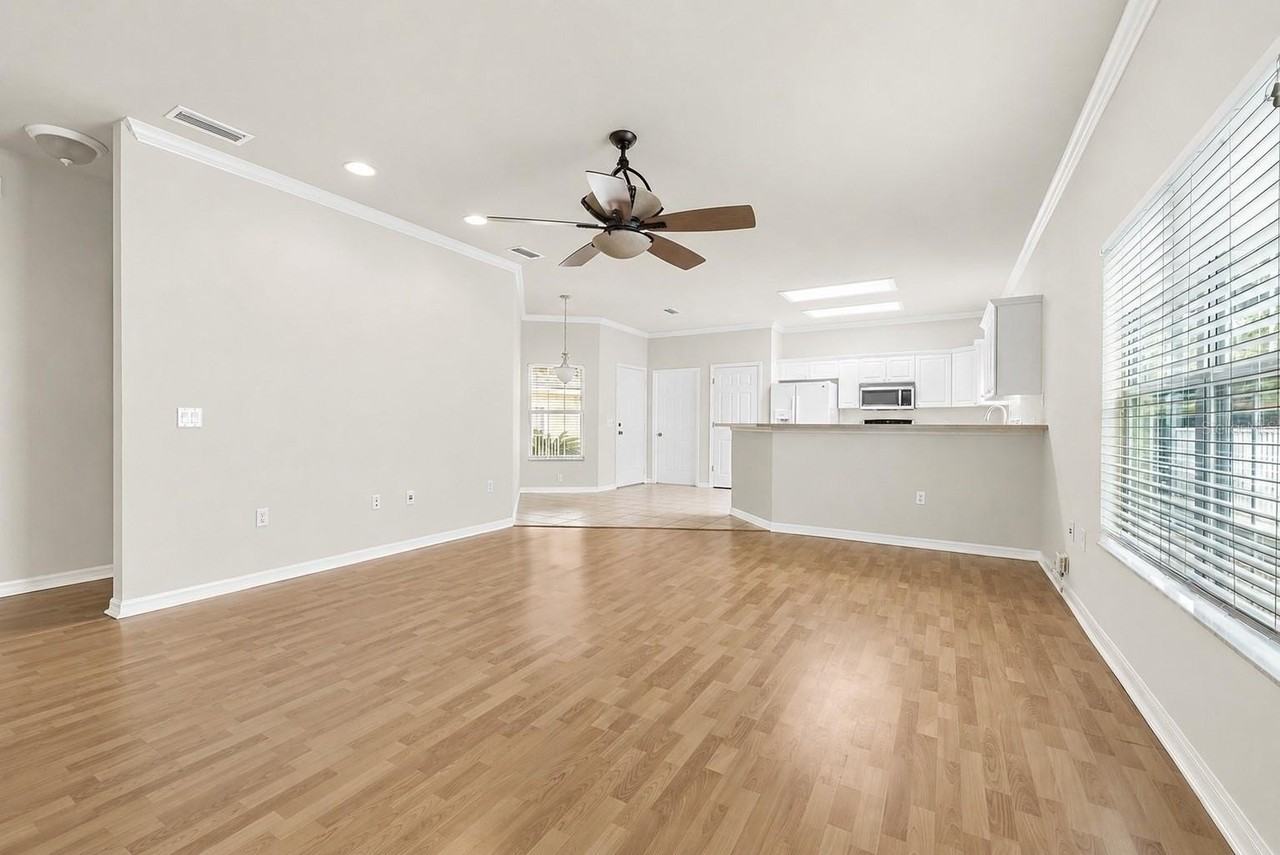 1125 Nw 120th Way - Photo 4 of 22