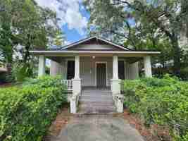 featured image of 812 Se 4th Ave