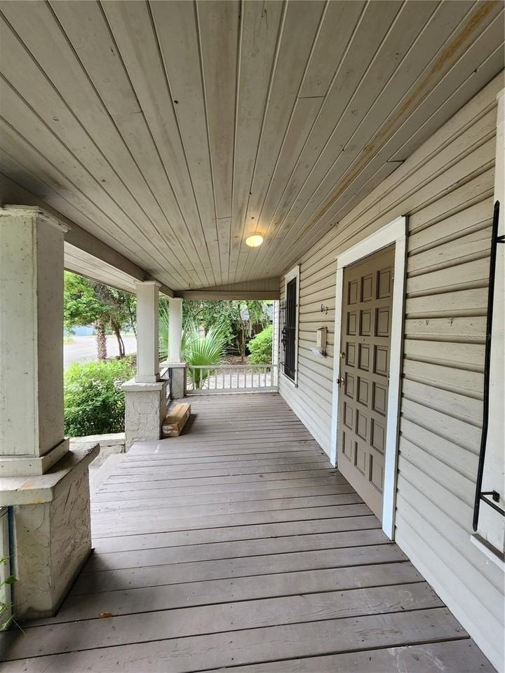 812 Se 4th Ave - Photo 2 of 18