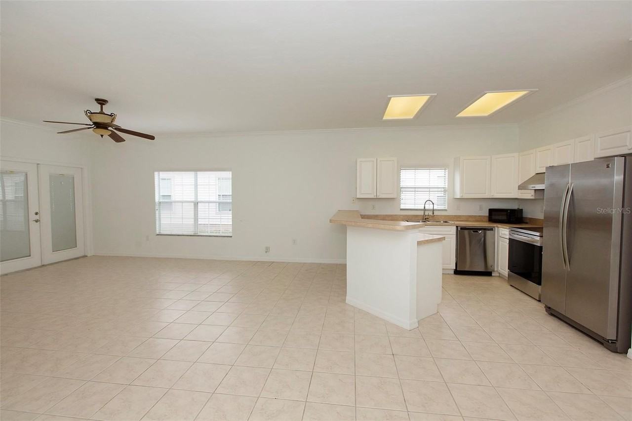7952 Nw 51st Way - Photo 5 of 36