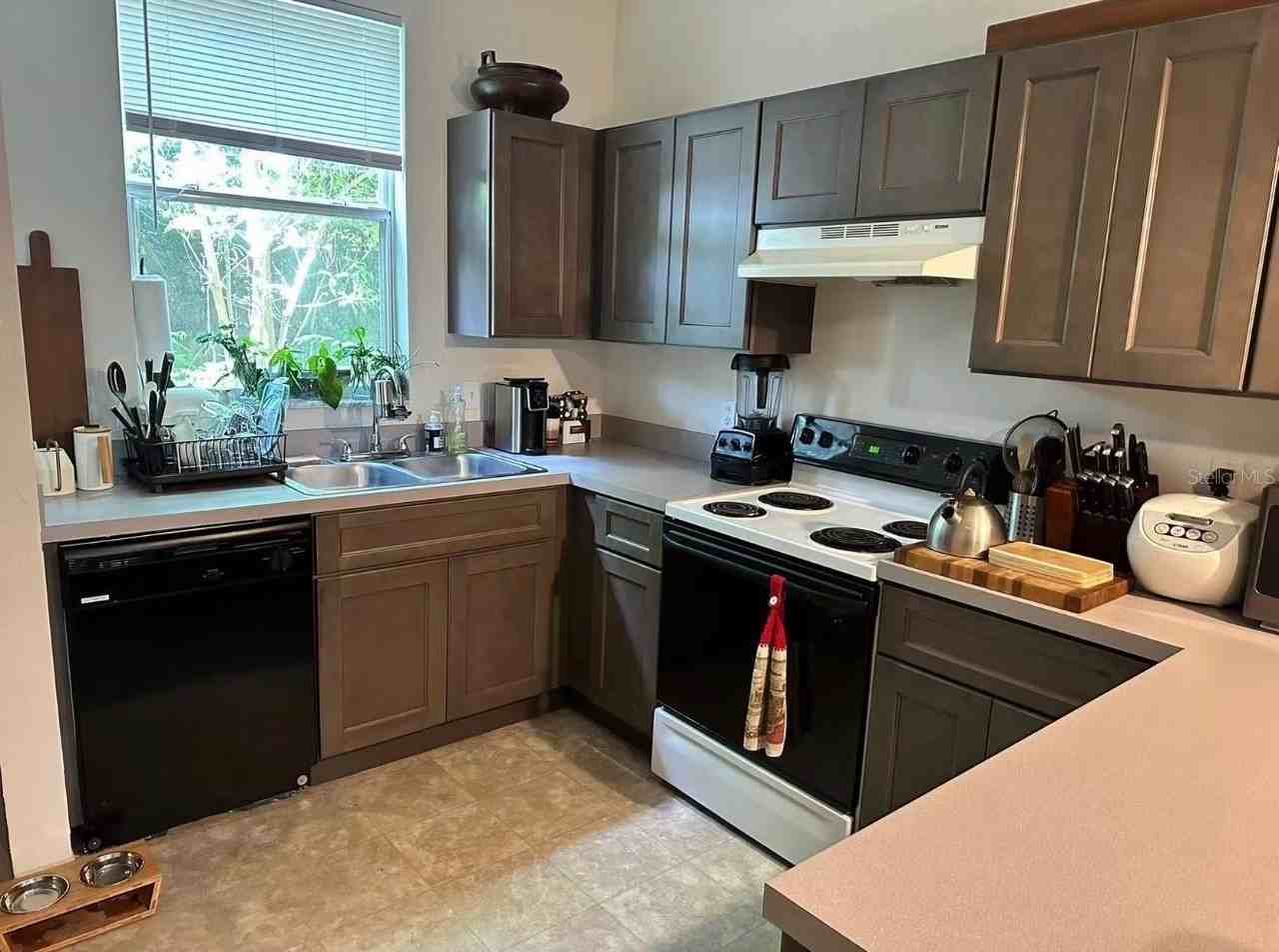 3940 Sw 20th Ave #1107 - Photo 3 of 4
