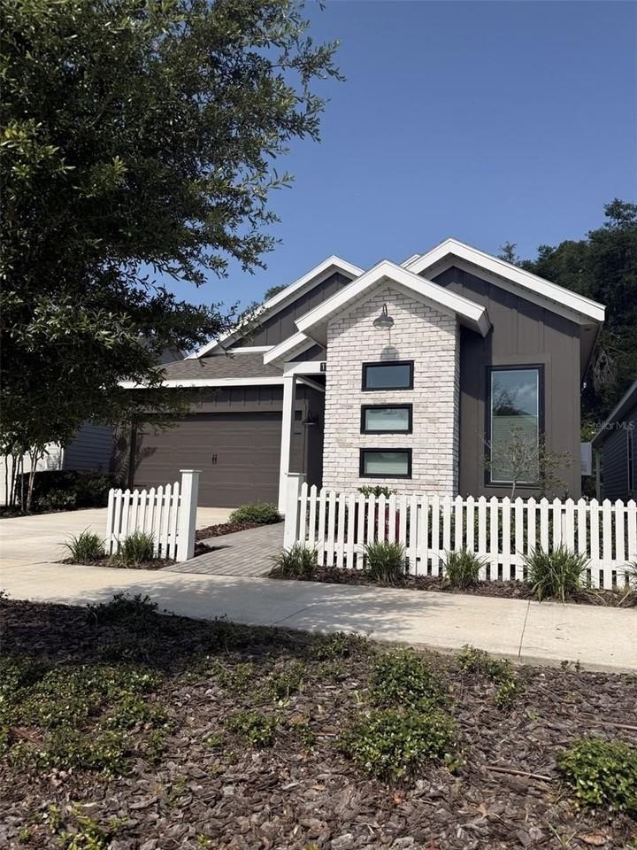 1186 Nw 132nd Blvd - Photo 2 of 24