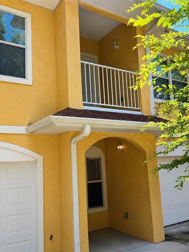 518 Nw 39th Rd - Photo 2 of 15