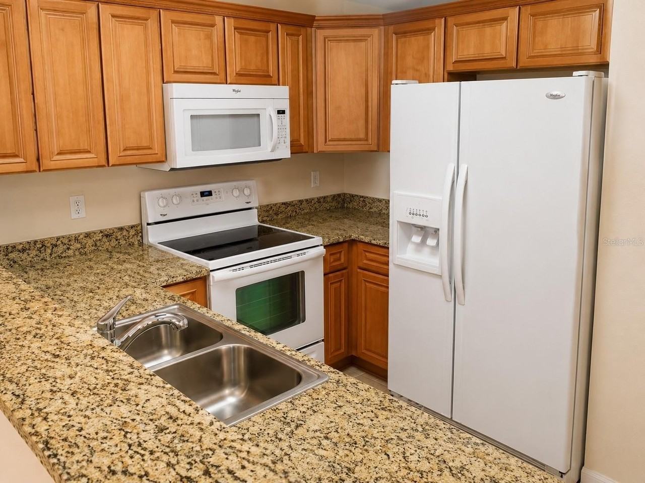 518 Nw 39th Rd - Photo 4 of 15
