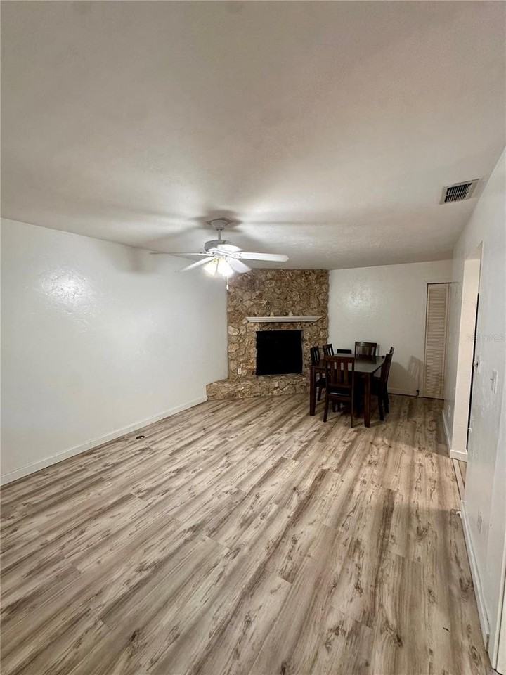 223 Nw 34th St - Photo 5 of 16