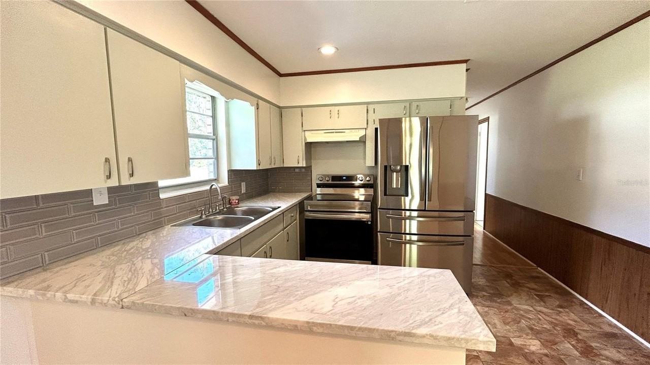 234 Sw Havanna Way - Photo 7 of 28