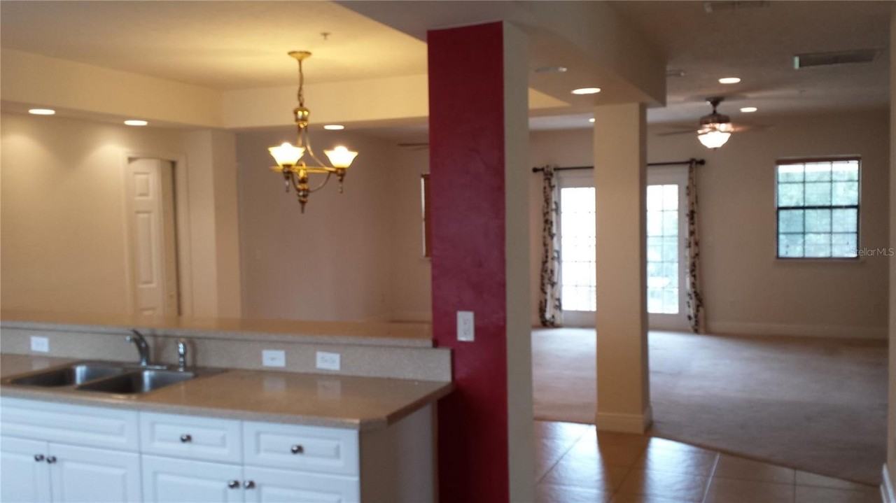 2602 Sw 87th Dr #201 - Photo 6 of 31