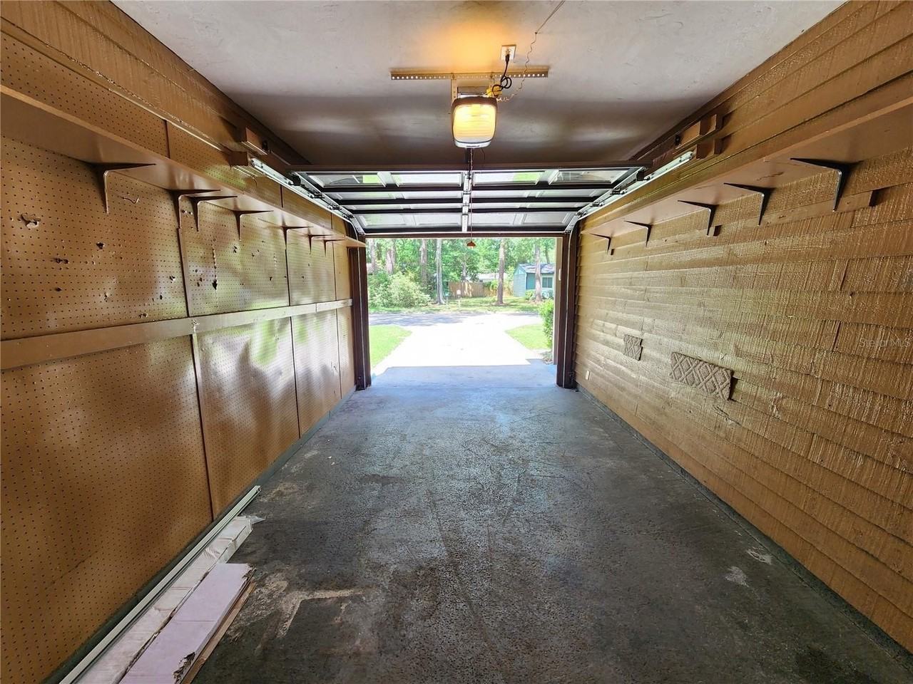 4711 Nw 27th Ter - Photo 2 of 20