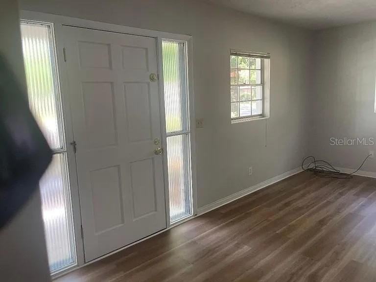 1701 Ne 28th Ave - Photo 2 of 24