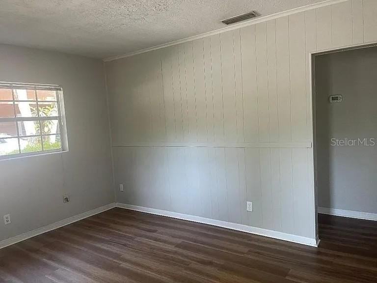 1701 Ne 28th Ave - Photo 3 of 24
