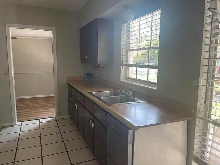 1701 Ne 28th Ave - Photo 5 of 24