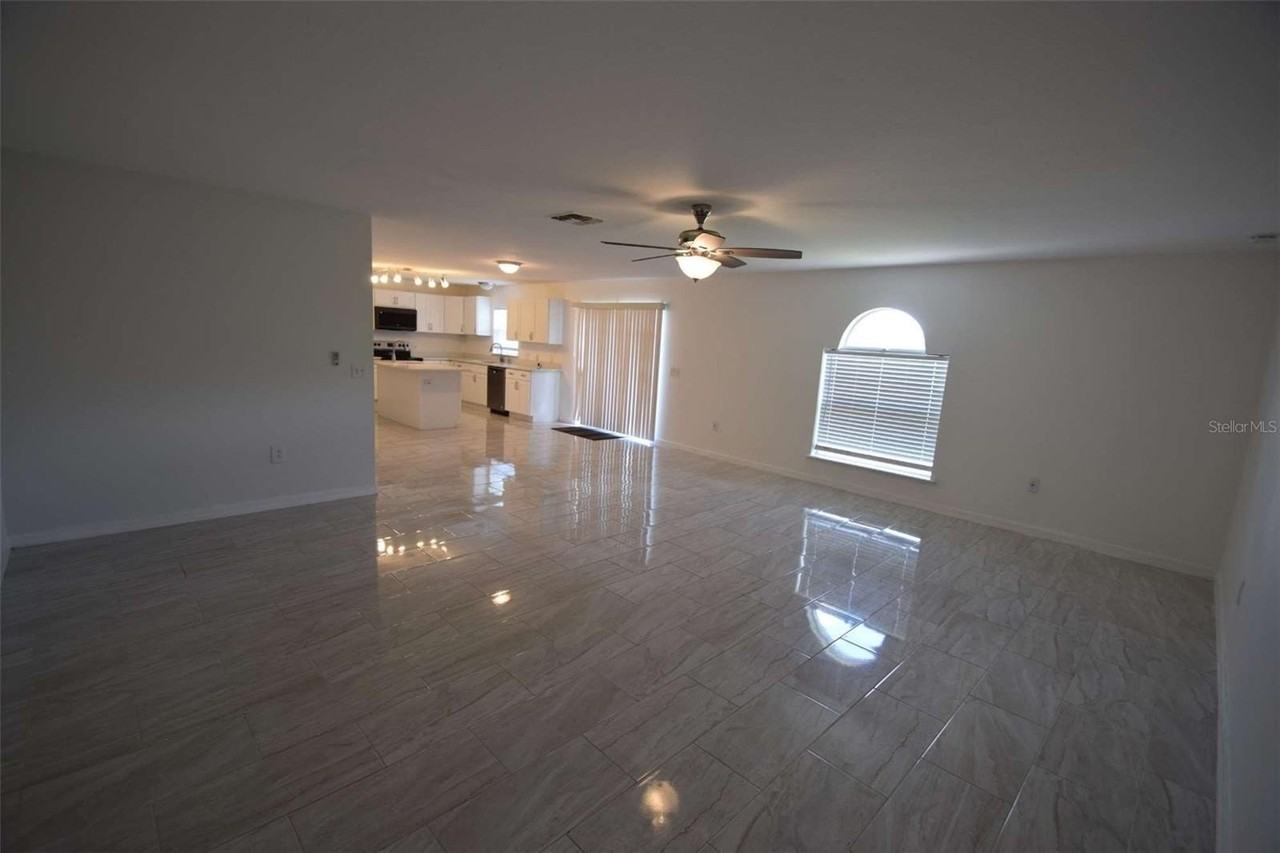 5123 Spanish Oaks Dr - Photo 4 of 31