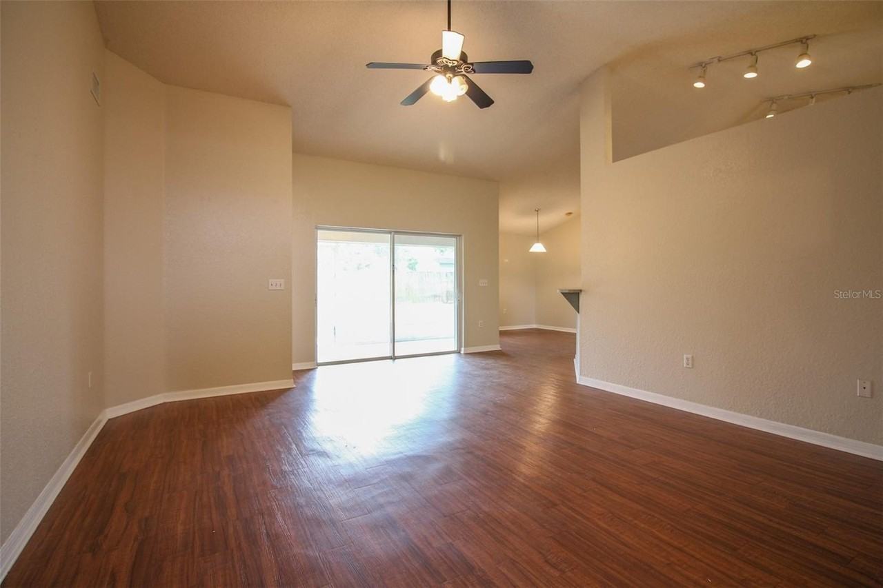 3002 Chasewood Dr - Photo 4 of 20