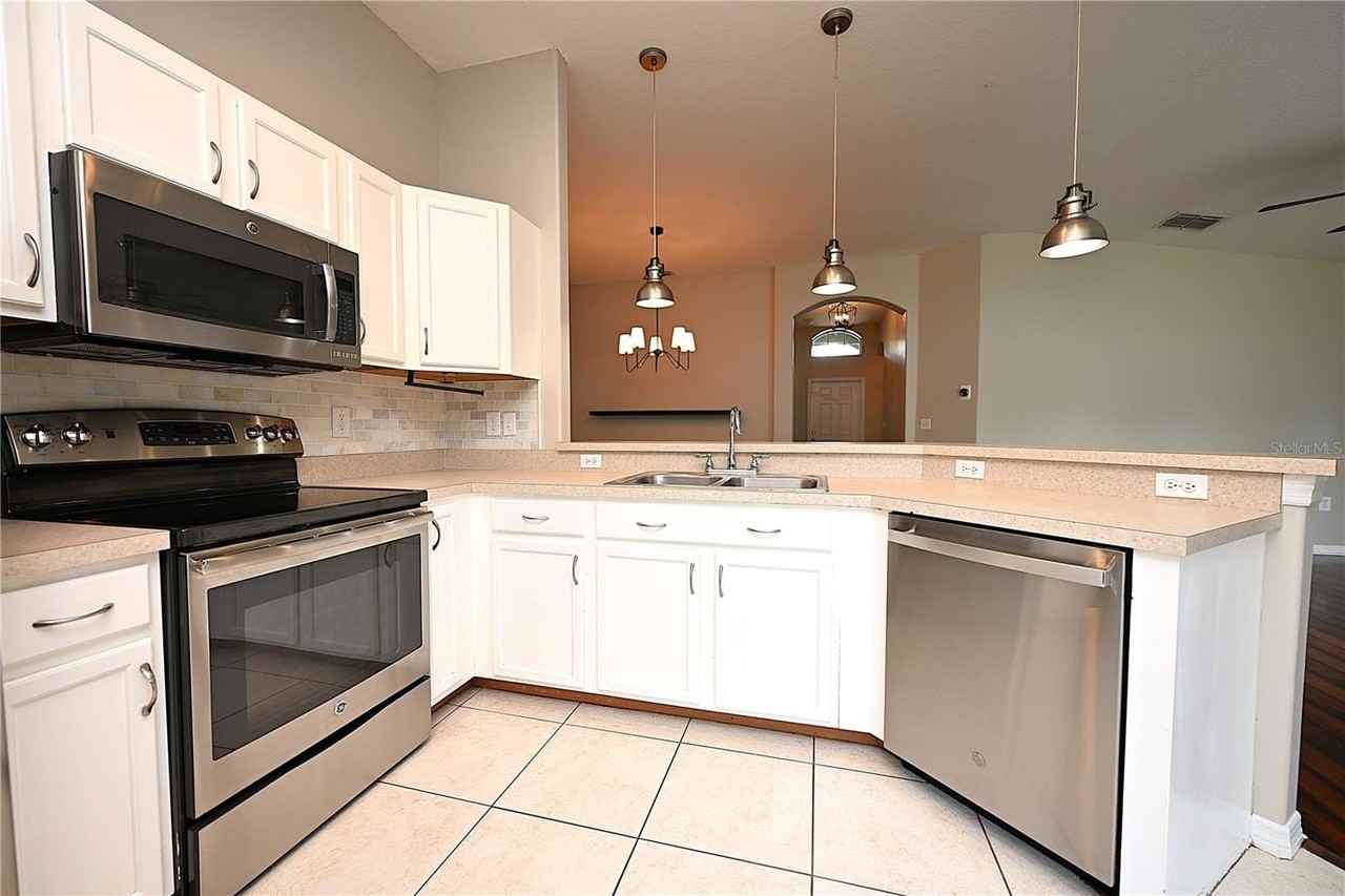 7147 Cedarcrest Blvd - Photo 5 of 50