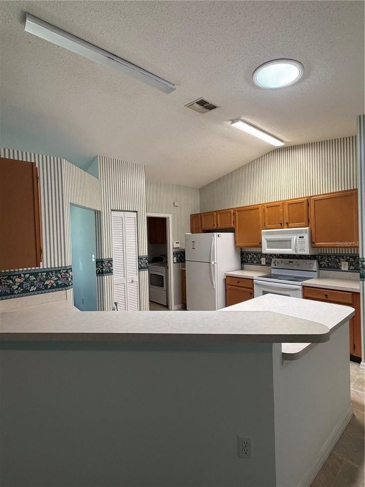 6087 Kittiwake Dr - Photo 2 of 17