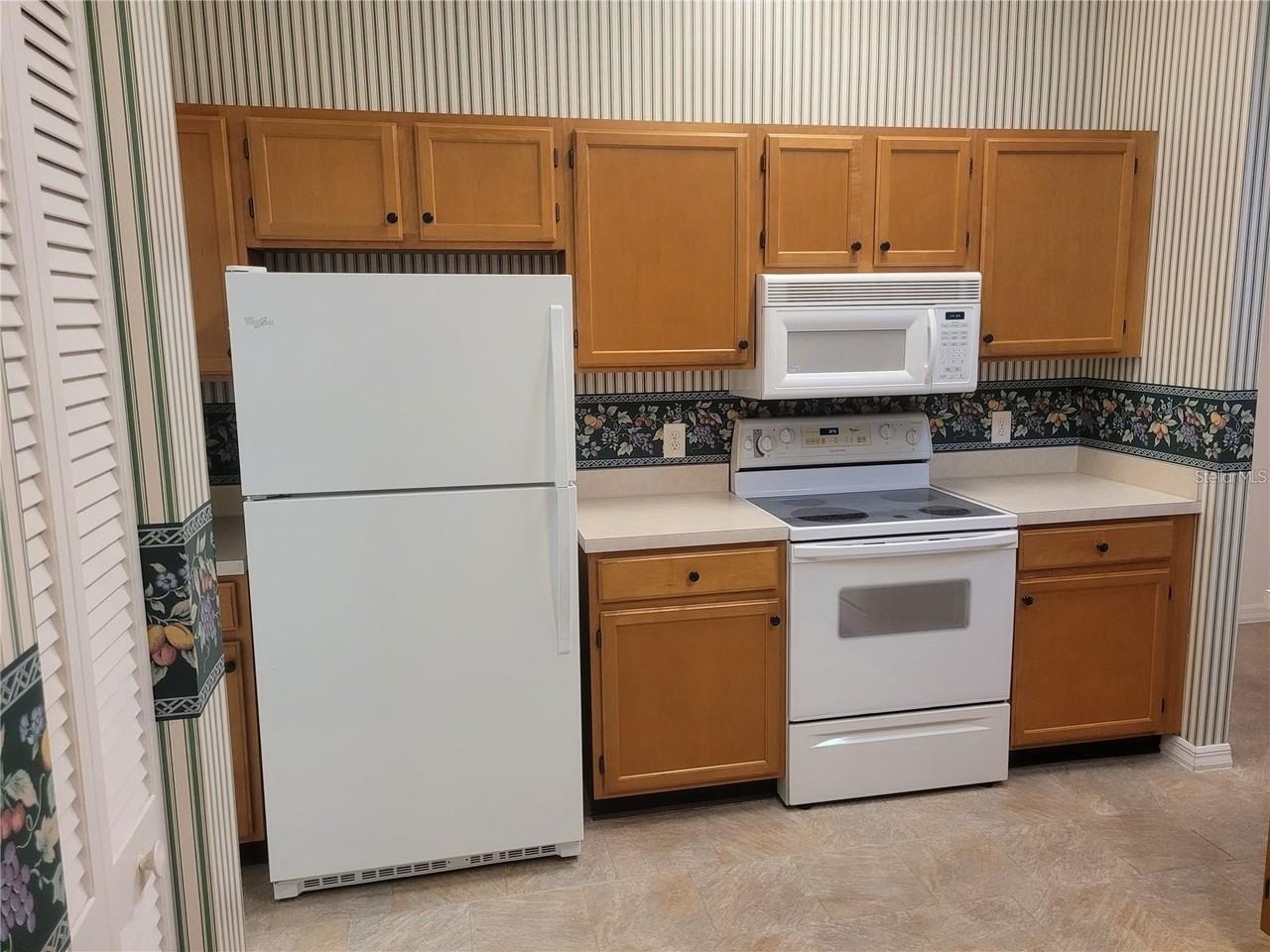 6087 Kittiwake Dr - Photo 4 of 17