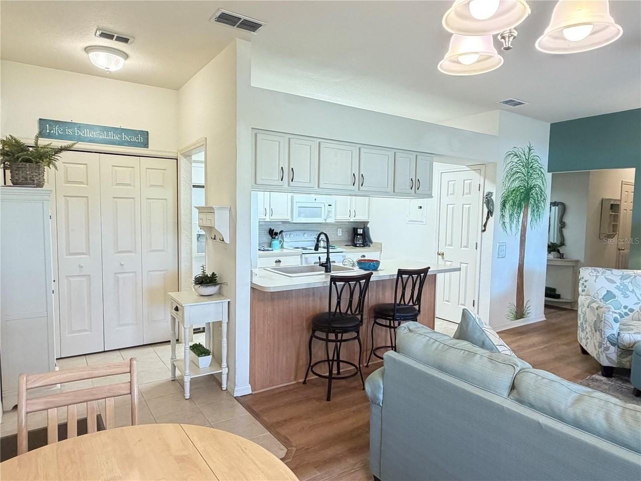 802 Eagle Pond Dr #802 - Photo 4 of 24