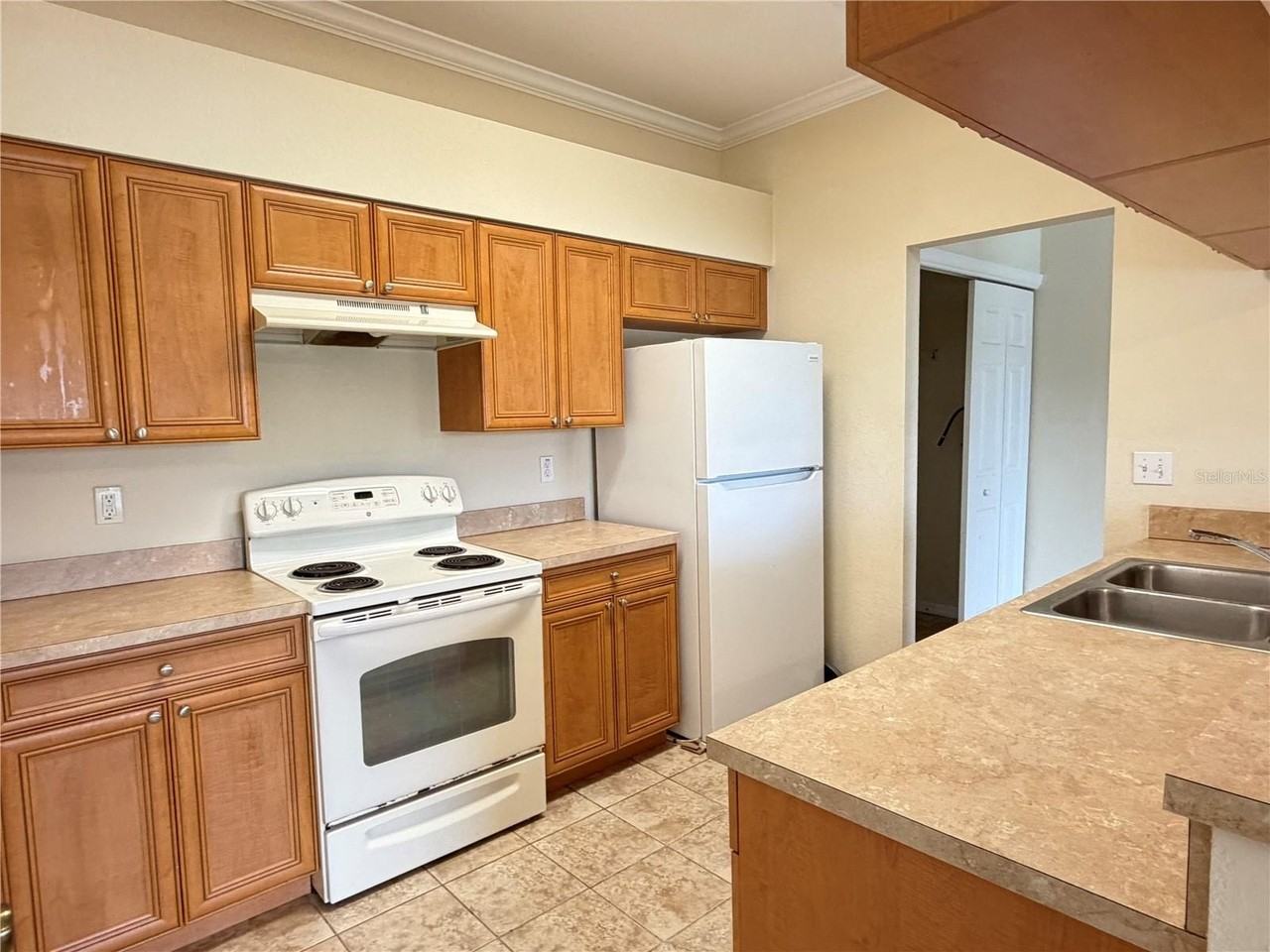 407 Eagle Pond Dr #407 - Photo 5 of 15