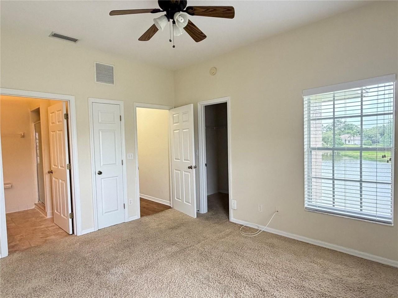 407 Eagle Pond Dr #407 - Photo 7 of 15