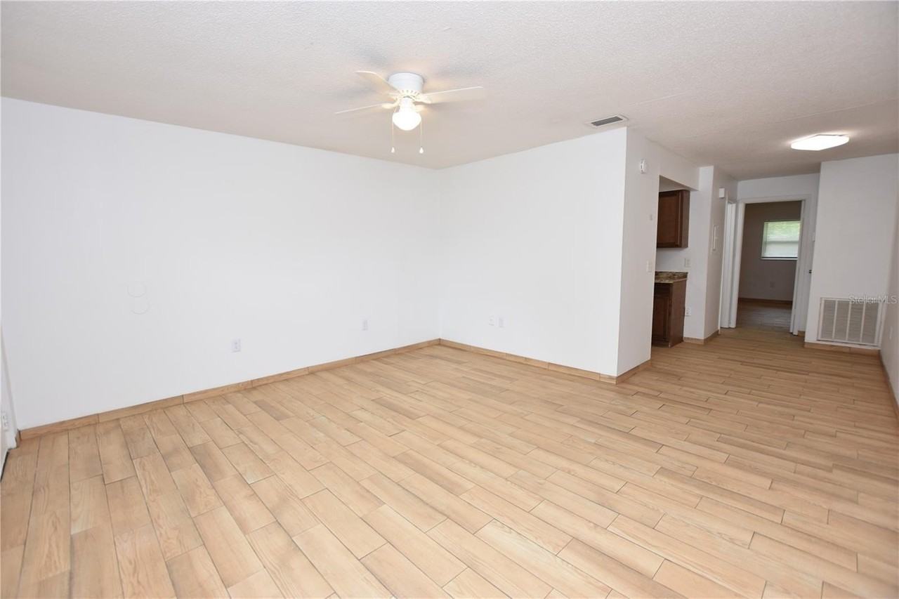 613 Robin Rd #5 - Photo 2 of 18