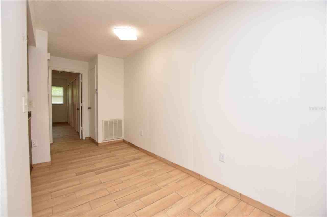 613 Robin Rd #5 - Photo 6 of 18