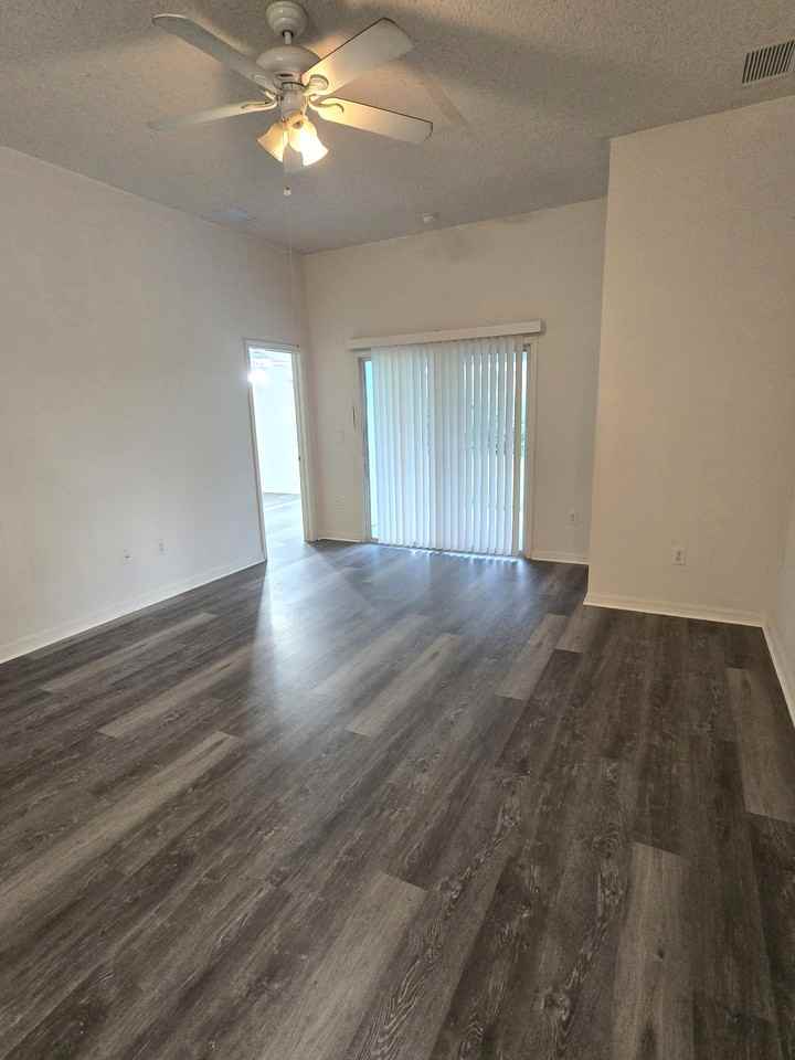 11010 Whitecap Dr #1 - Photo 4 of 8