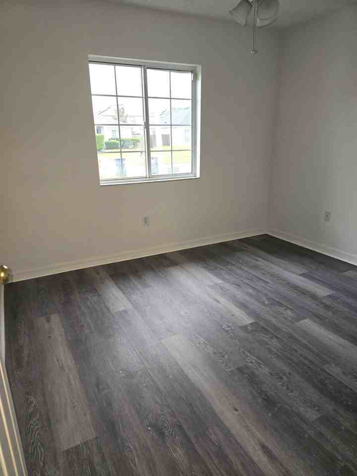 11010 Whitecap Dr #1 - Photo 7 of 8